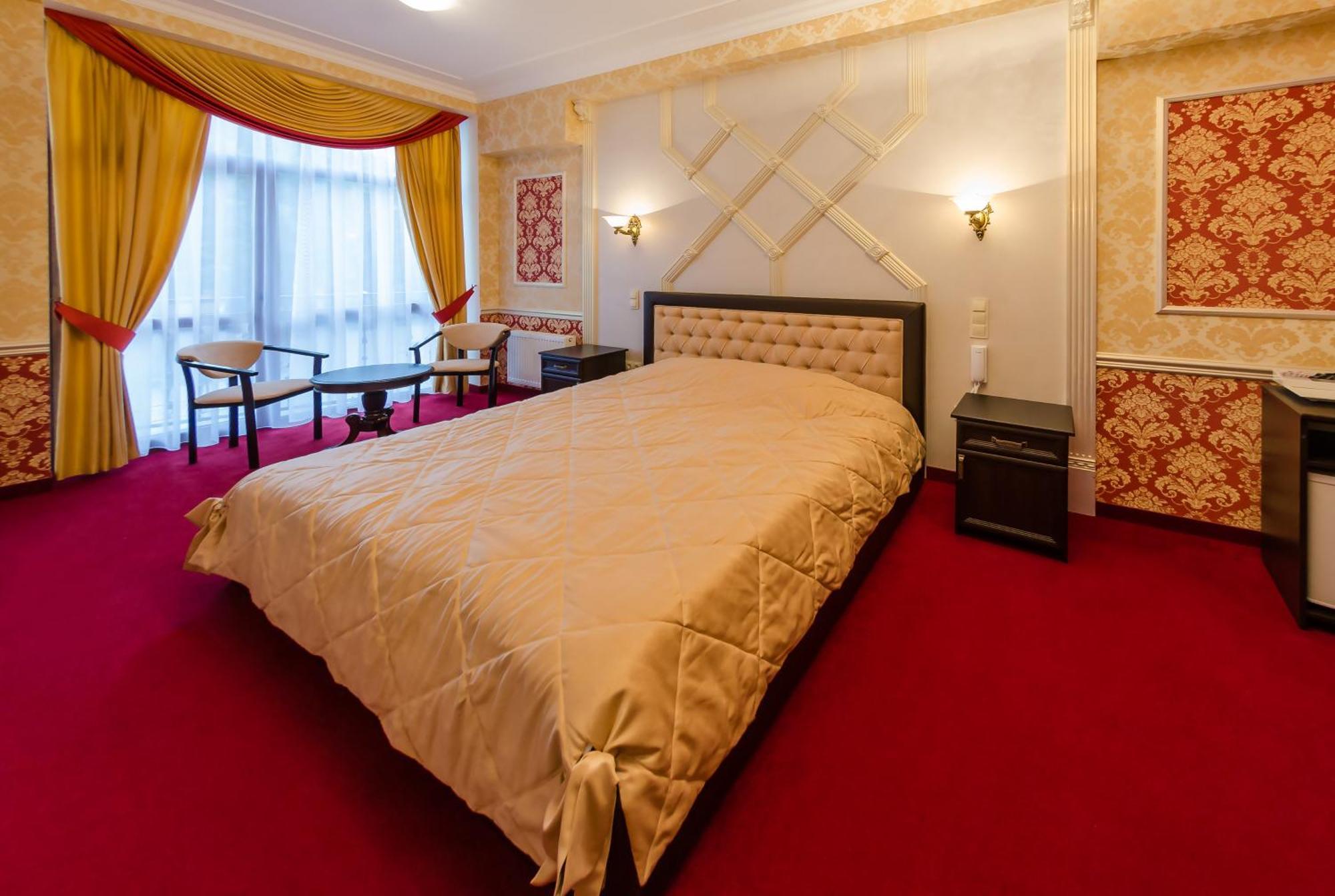 Franz Hotel&Restaurant Ivano-Frankivsk Luaran gambar