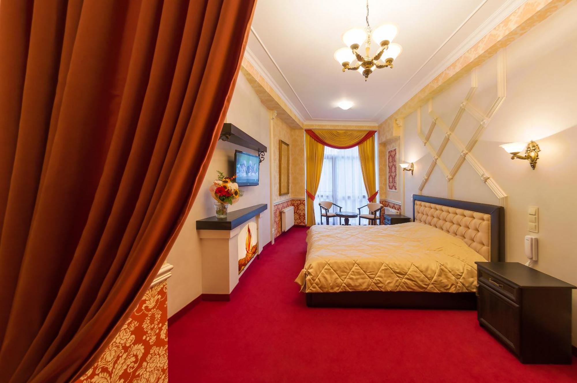 Franz Hotel&Restaurant Ivano-Frankivsk Luaran gambar