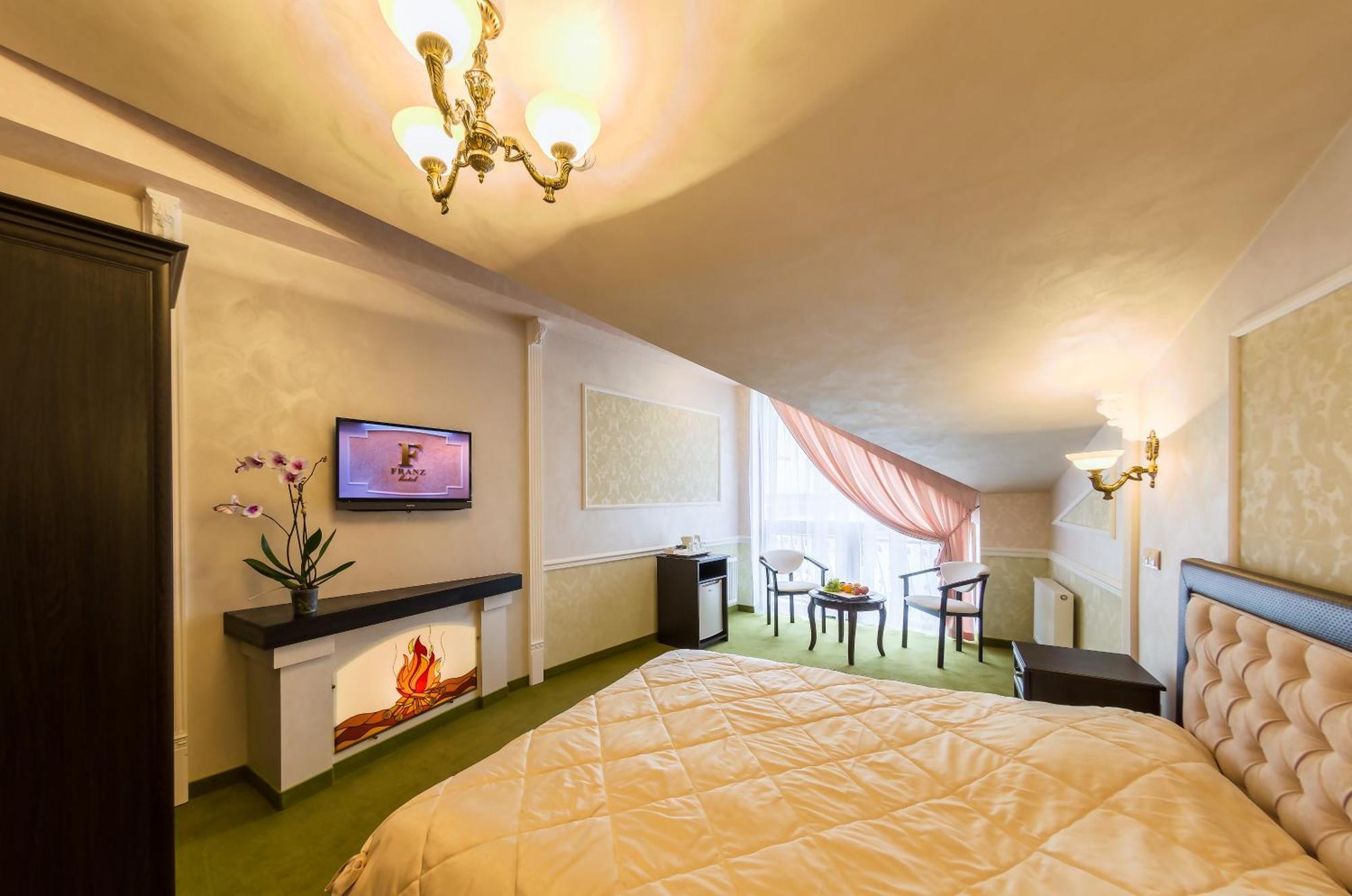 Franz Hotel&Restaurant Ivano-Frankivsk Luaran gambar