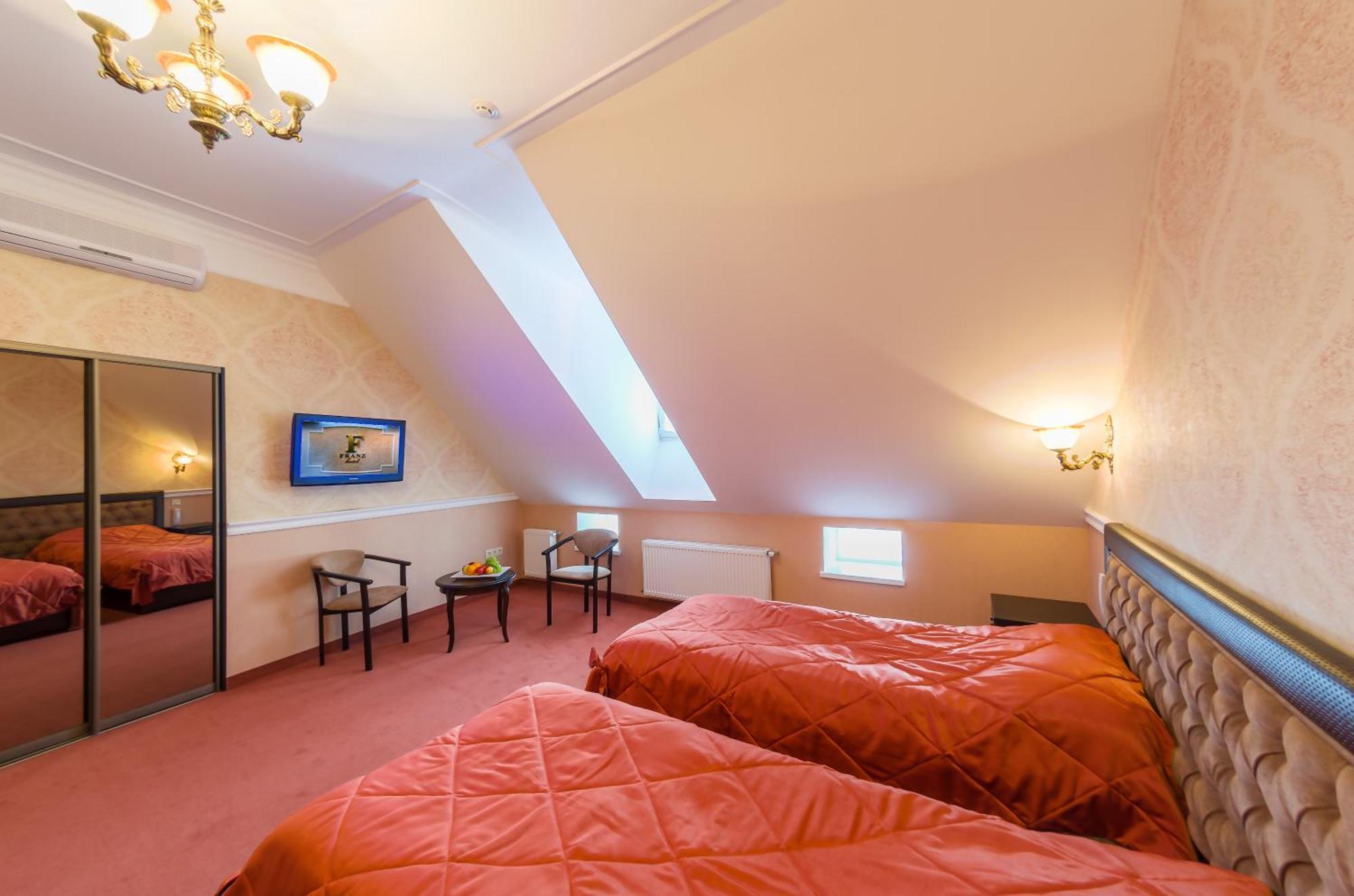 Franz Hotel&Restaurant Ivano-Frankivsk Luaran gambar