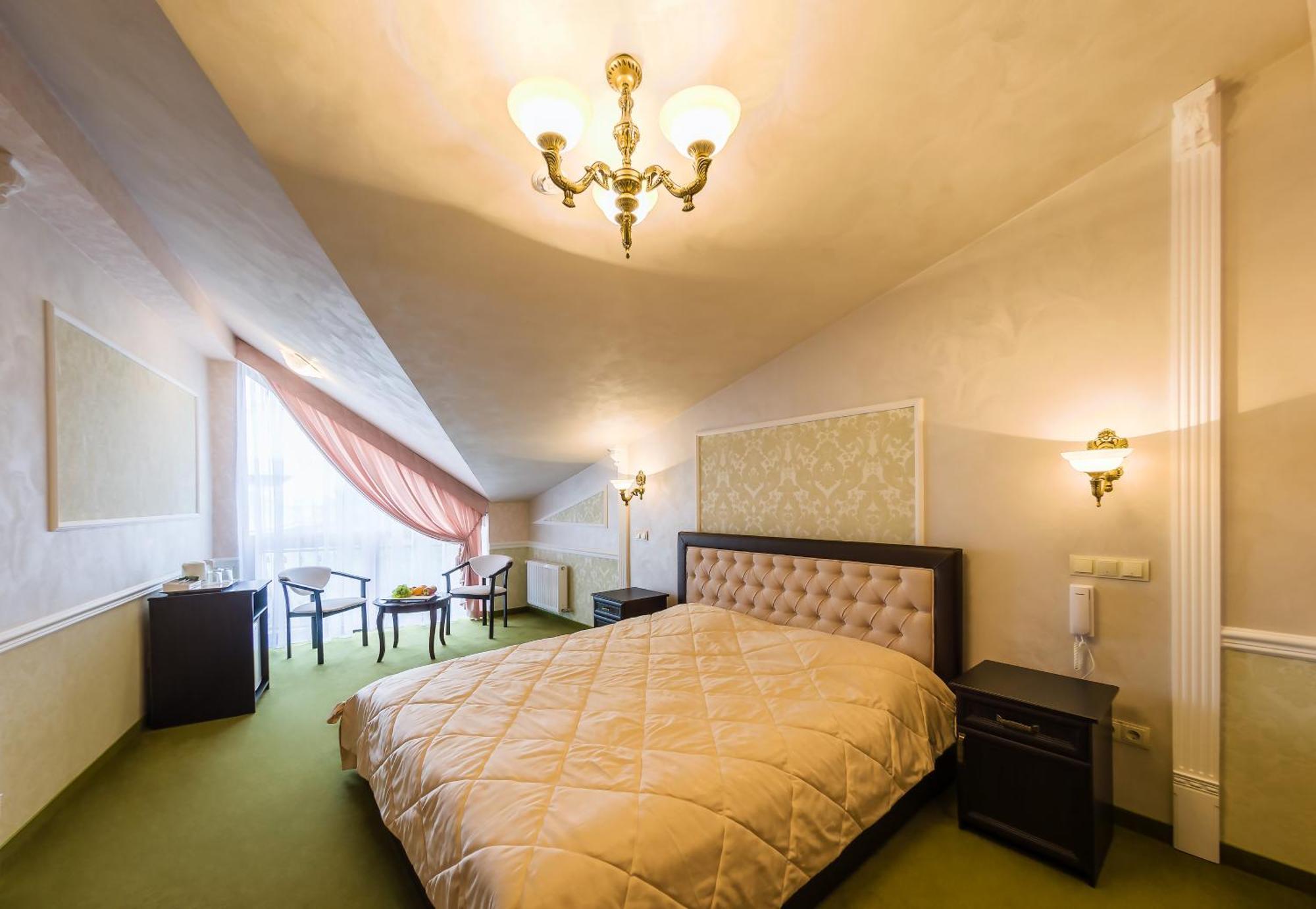 Franz Hotel&Restaurant Ivano-Frankivsk Luaran gambar