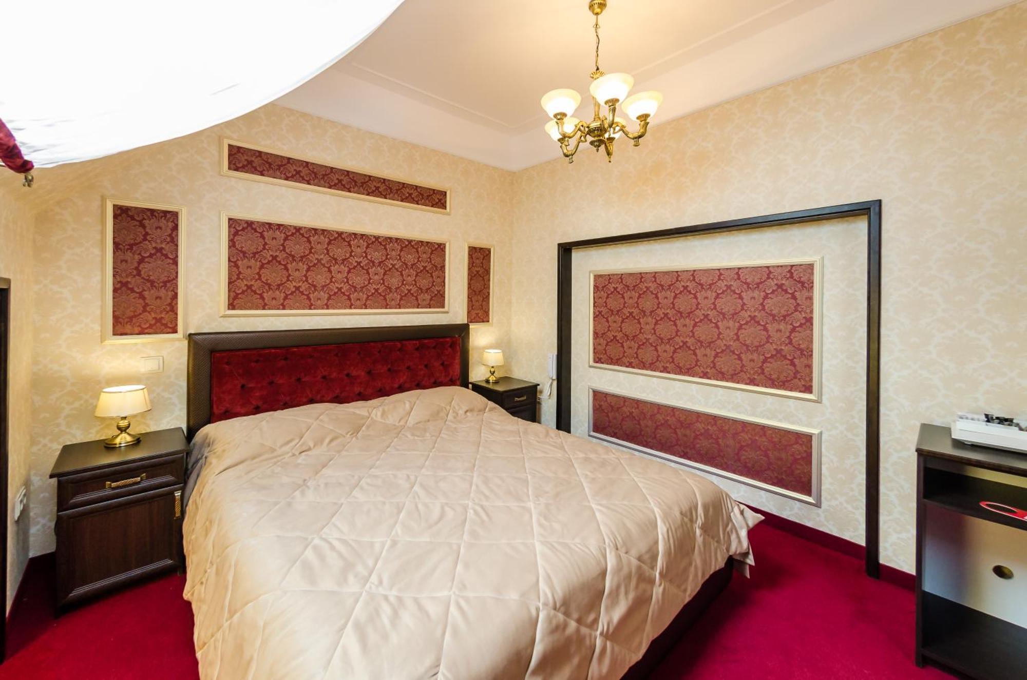 Franz Hotel&Restaurant Ivano-Frankivsk Luaran gambar