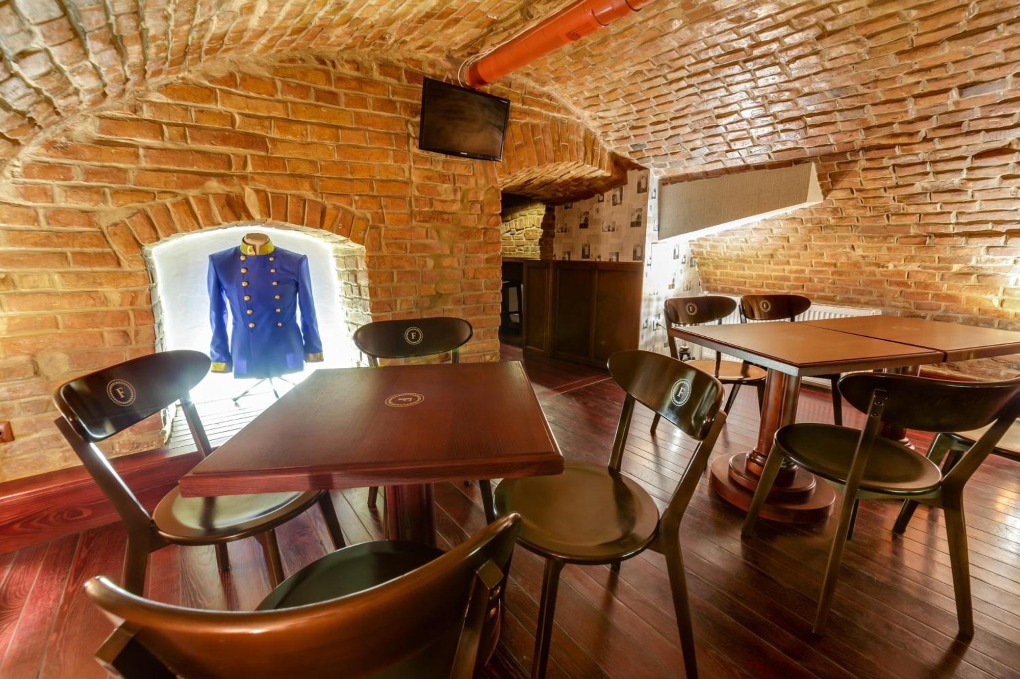Franz Hotel&Restaurant Ivano-Frankivsk Luaran gambar
